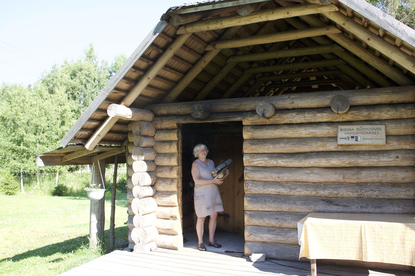 Mooska talu perenaise Eda Veeroja sõnul on talus saunapäevad neljapäeviti ja laupäeviti. Siis on võimalus kõigil huvilistel sauna tulla.