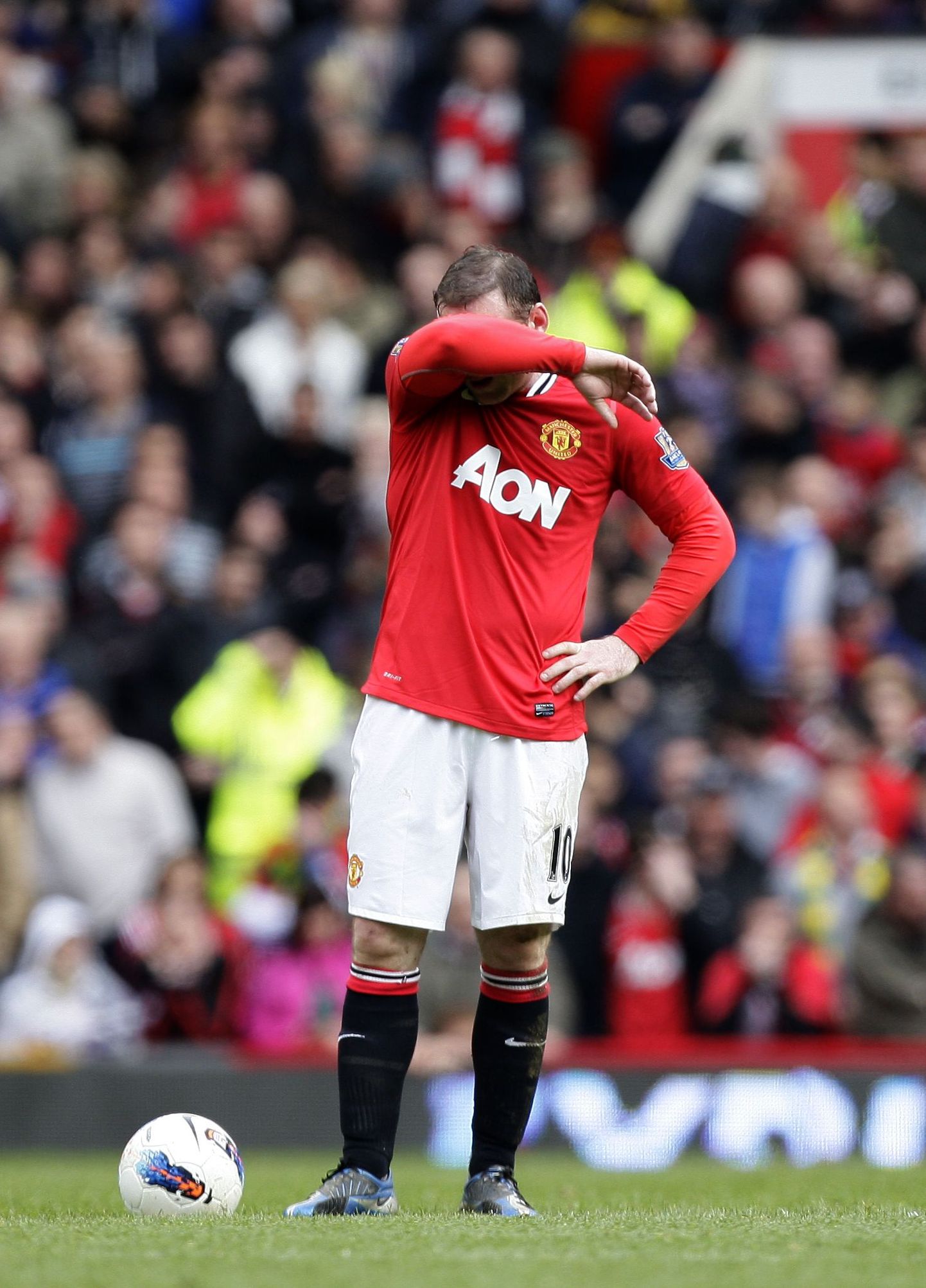 Wayne Rooney kaks väravat ei suutnud Unitedile Evertoni vastu võitu tuua.