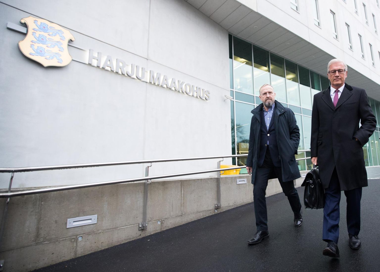 Advokaat Aivar Pilvele (paremal) ja tema kaitstavale Mati Alaverile pole Pilve sõnul Saksamaal käiva uurimise kohta informatsiooni laekunud.