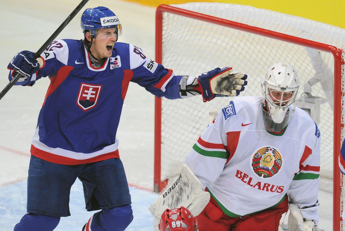Сборная Словакии забила шайбу в матче с белорусами.