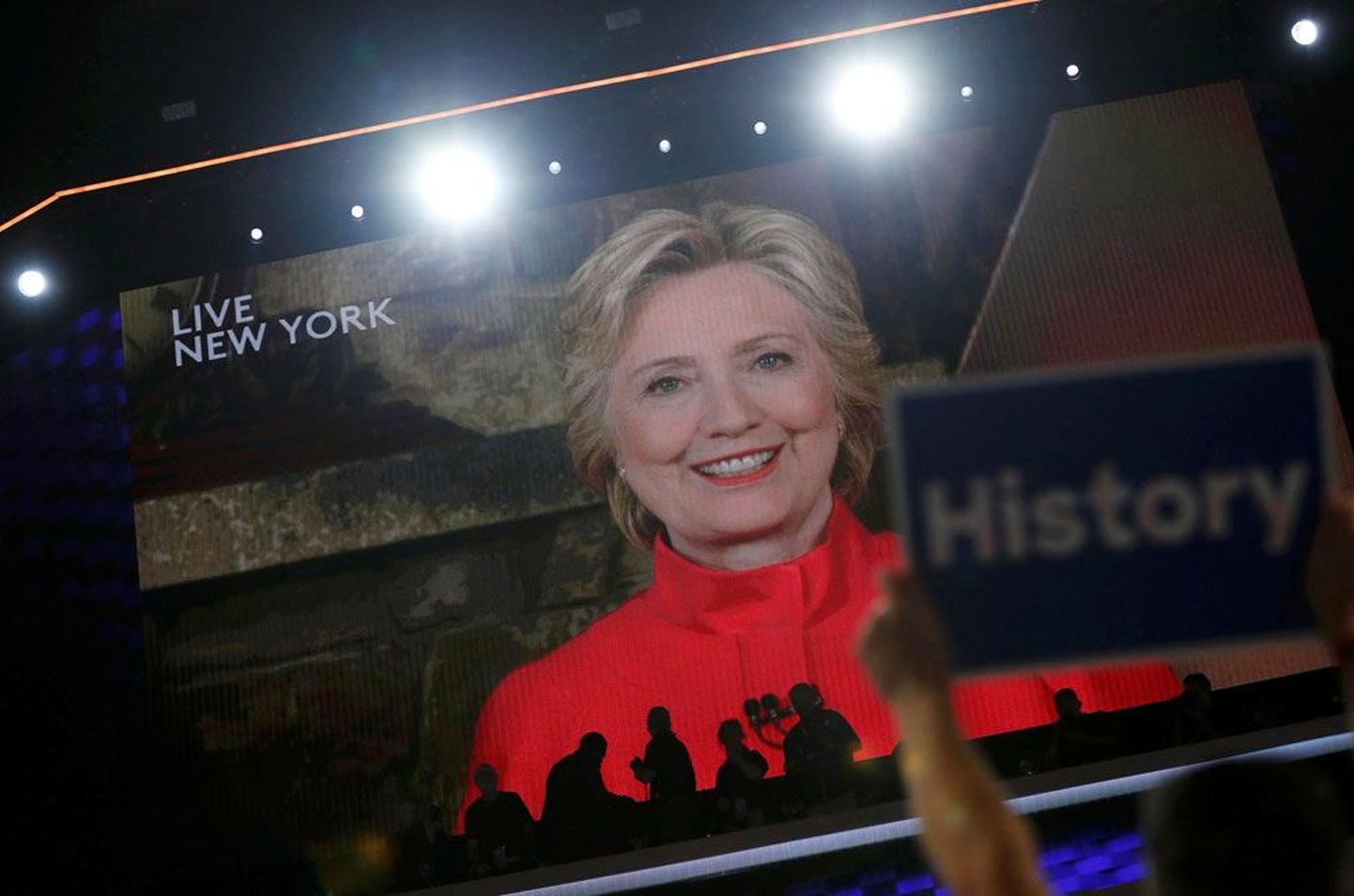 Хиллари Клинтон творит историю и может стать в США первой женщиной-президентом.