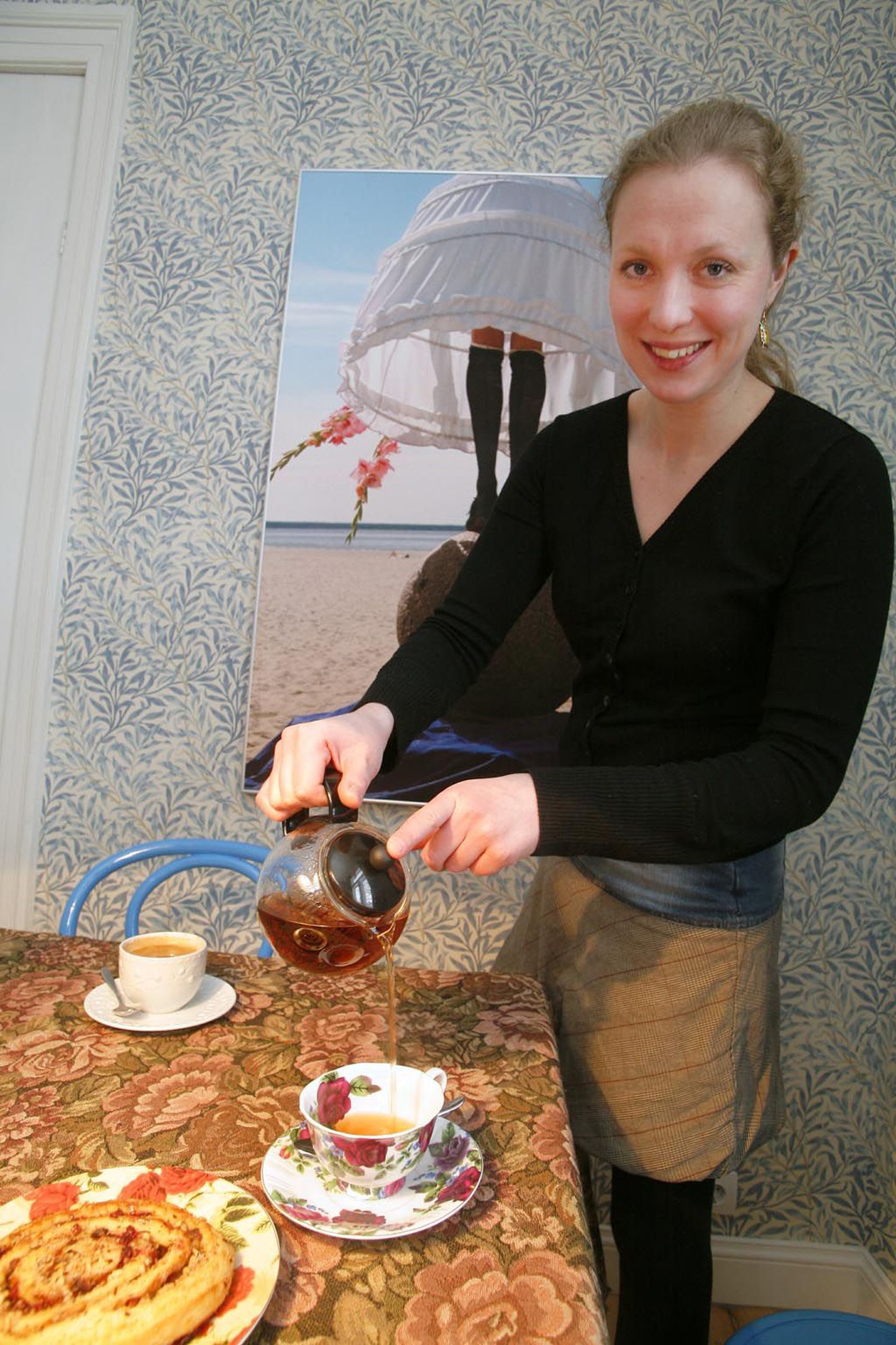 Supelsakste kohviku juhataja Anna Huimerinna sõnul saab neilt sügiselgi värskeid pirukaid ja taimeteed.