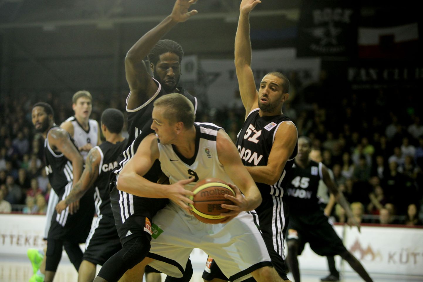 TÜ/Rocki korvpallimeeskond alistas EuroChallenge sarjas prantslaste JDA Dijon Basketi 74:62 (pildil Timo Eichfuss).