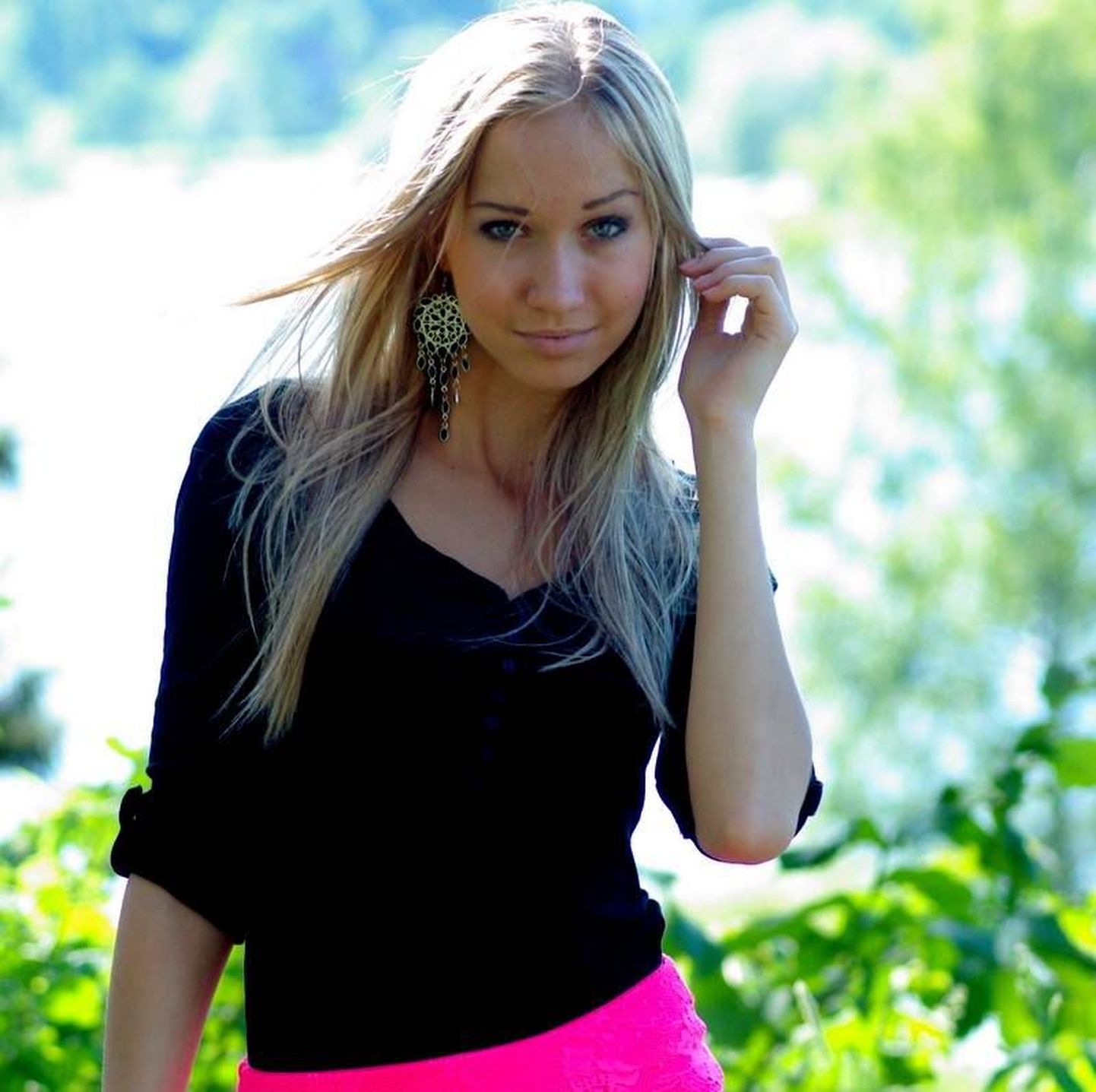 Viljandist pärit 17-aastane Merili Otsma salvestas oma esimese debüütsingli «Tattoo».
