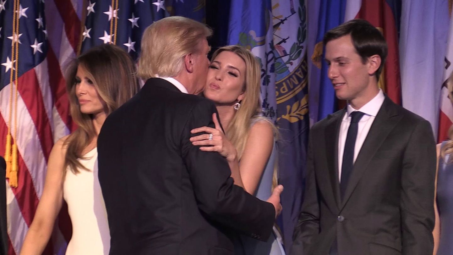 Donald Trump tütre Ivankaga võitu tähistamas