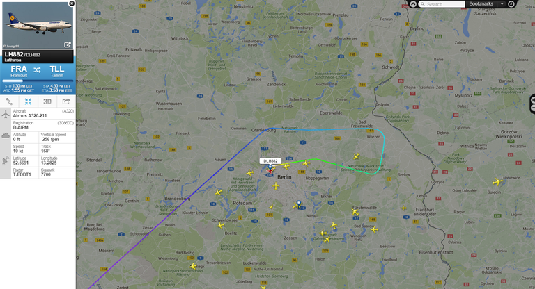 Lennuki teekond enne Berliinis maandumist. Kuvatõmmis saidilt Flightradar.