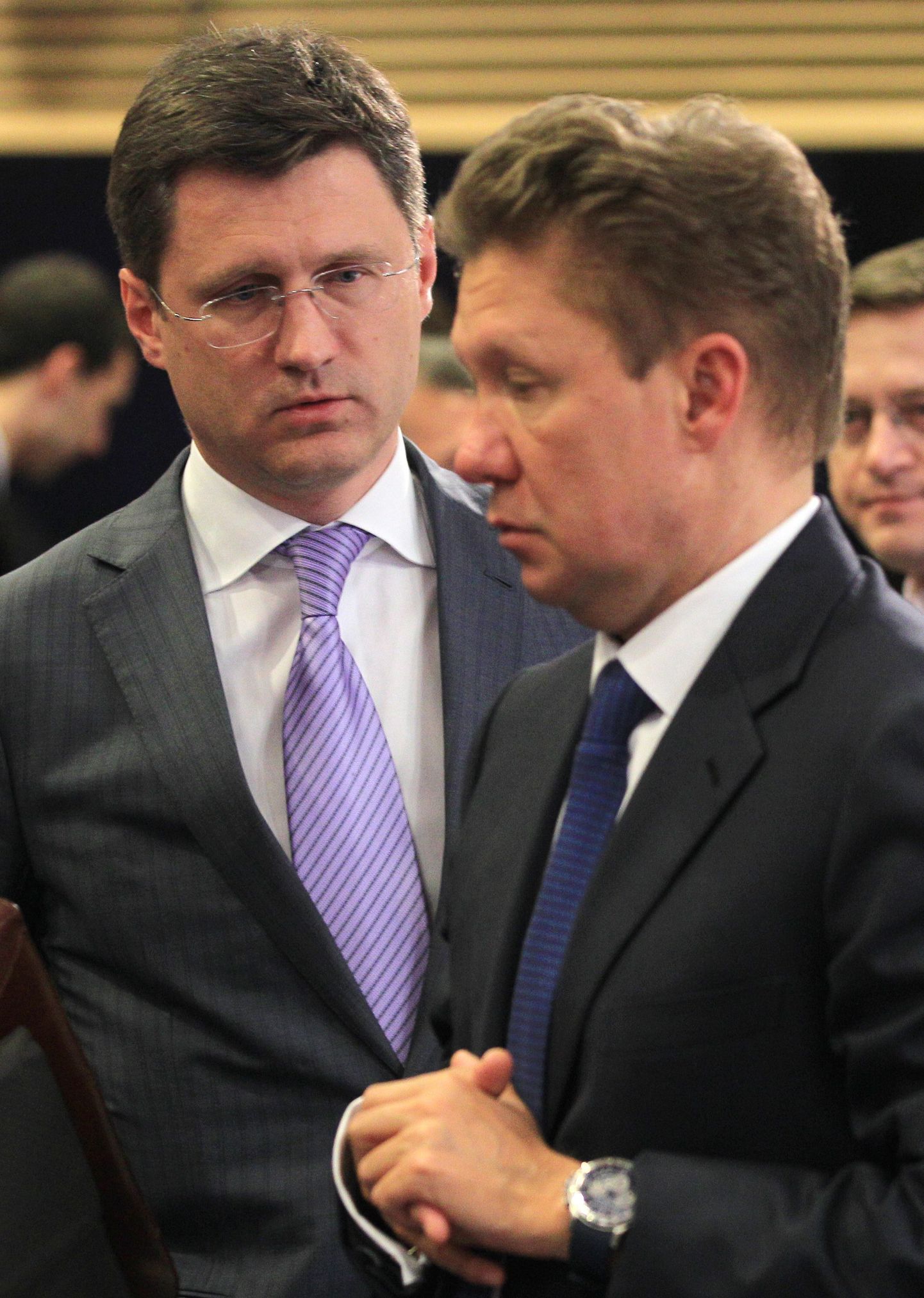 Venemaa energiaminister Aleksander Novak ja Gazpromi tegevjuht Aleksei Miller on korduvalt hoiatanud Ukrainat, et gaasitarned võivad peatuda kui võlga ei tasuta.