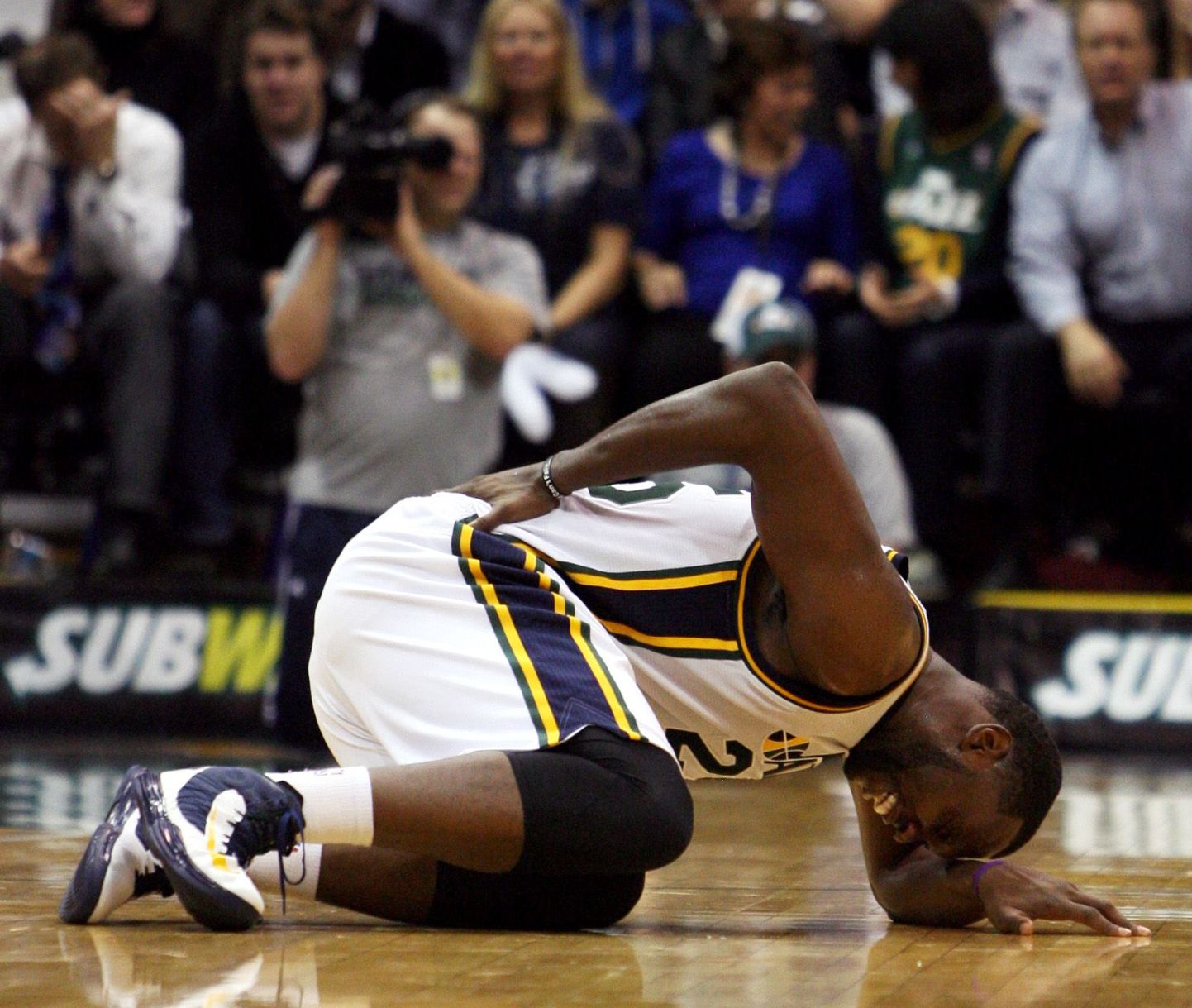 Korvpallurite seas on seljavalu levinud probleem. Pildil NBA mängija Al Jefferson.