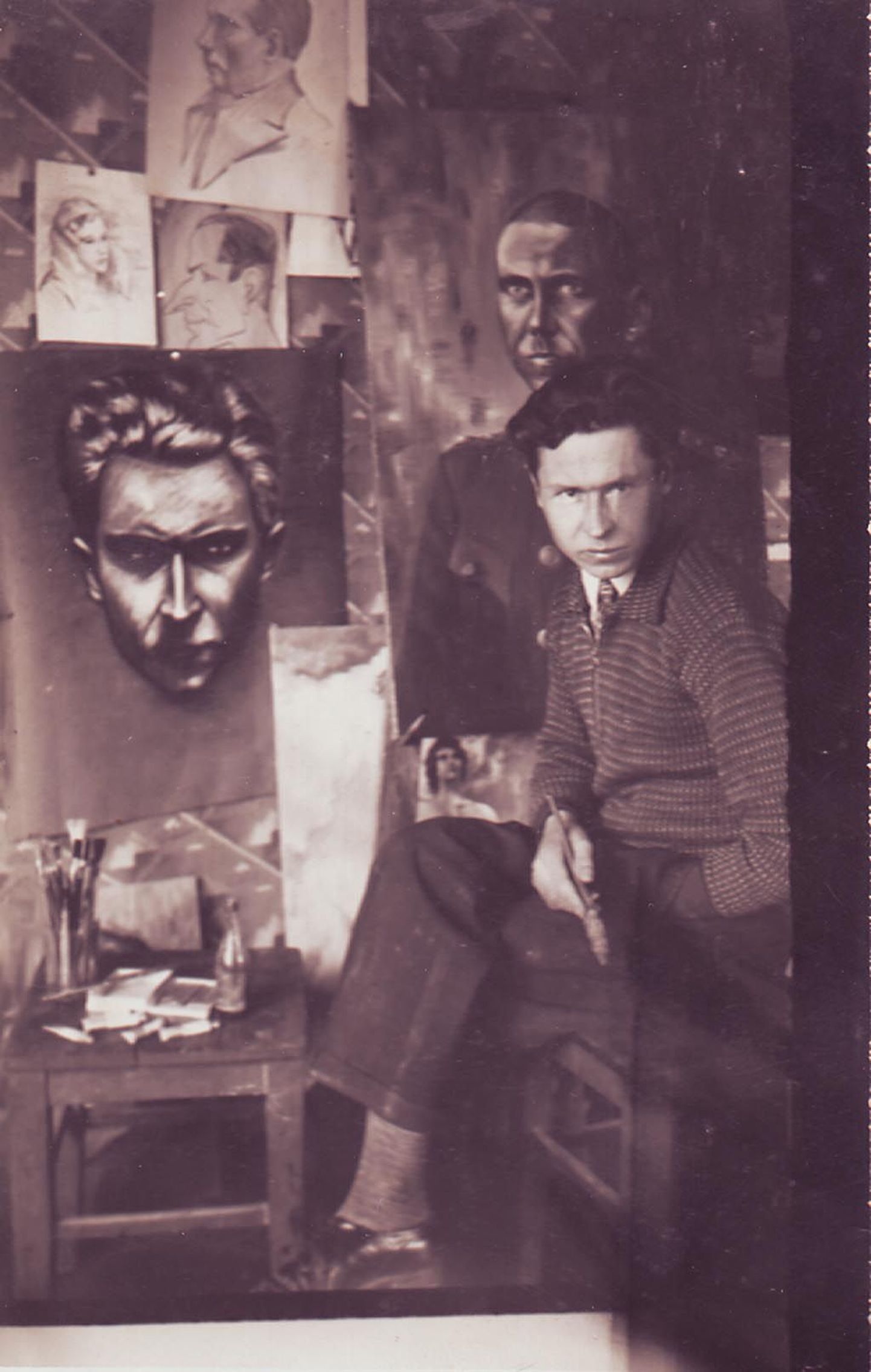Kunstnik Erich Leps oma autoportreega. Viljakas kunstnik elas Pärnus 1944. aastani.