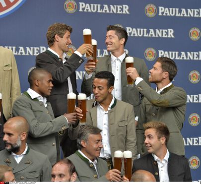 Müncheni Bayerni mängijad poseerisid sel nädalal fotograafidele. Kas rõõmustamiseks on põhjust ka tänase Meistrite liiga loosimise järel? Foto: