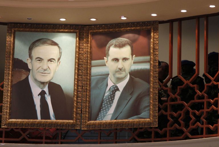 Piltidel Hafez ja tema poeg Bashar al-Assad. / Scanpix