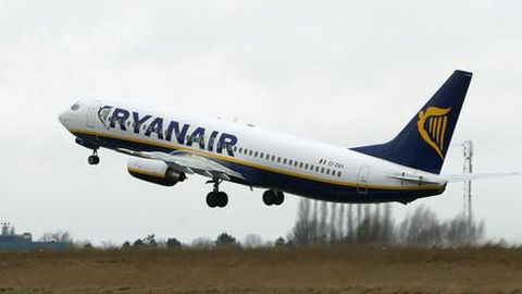  Ryanair     ,    