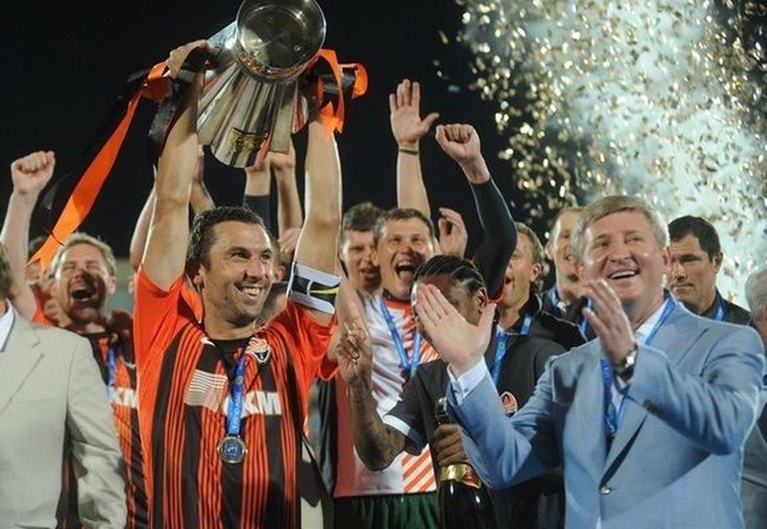 Команда "Шахтер" после выигрыша Суперкубка Украины.