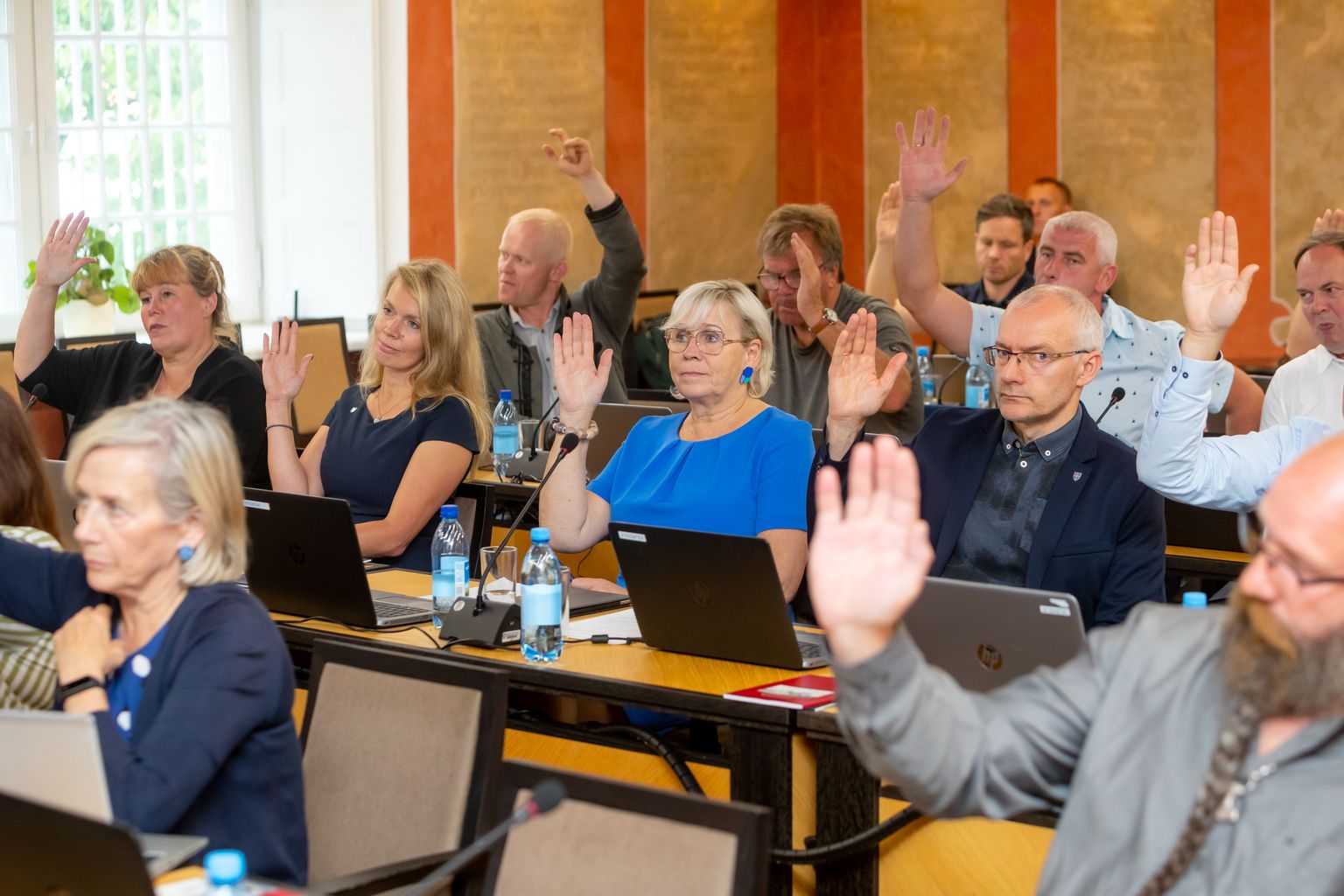 Saaremaa vallavolikogu istung augustis 2022.