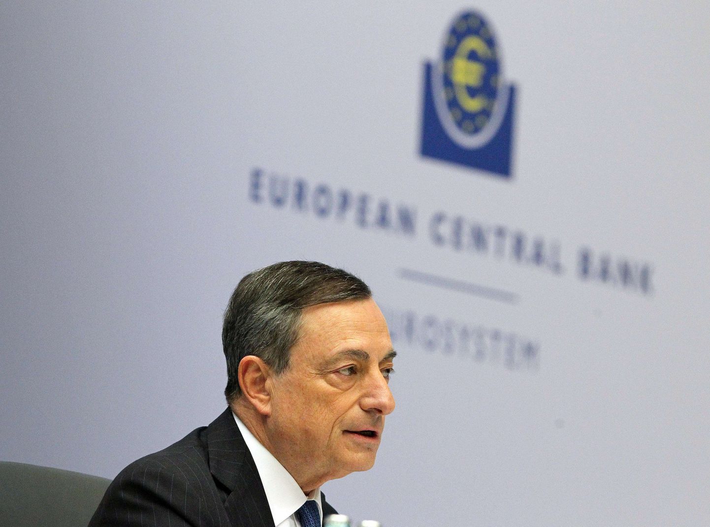 Euroopa Keskpanga president Mario Draghi eilsel pressikonverentsil, mis põhjustas eile euro kursi suure tõusu.