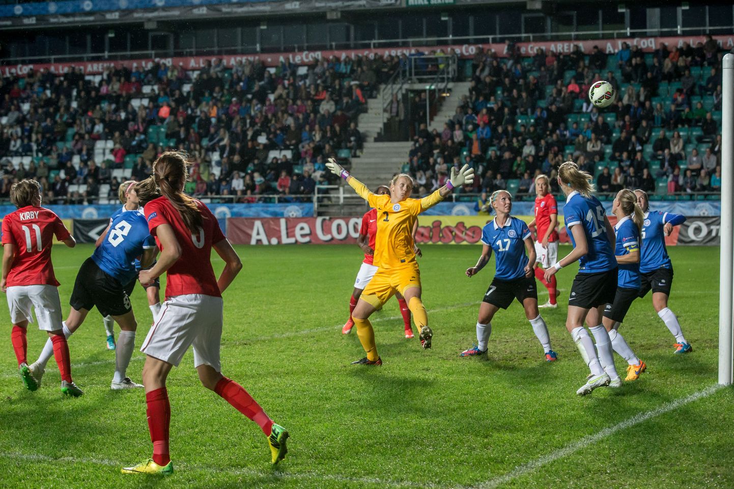 Eesti jalgpalli liit teatas, et Eesti naiste jalgpallikoondise uueks peatreeneriks sai Pärnust pärit Indrek Zelinski, kellega sõlmiti leping pikkusega 2+2 aastat.