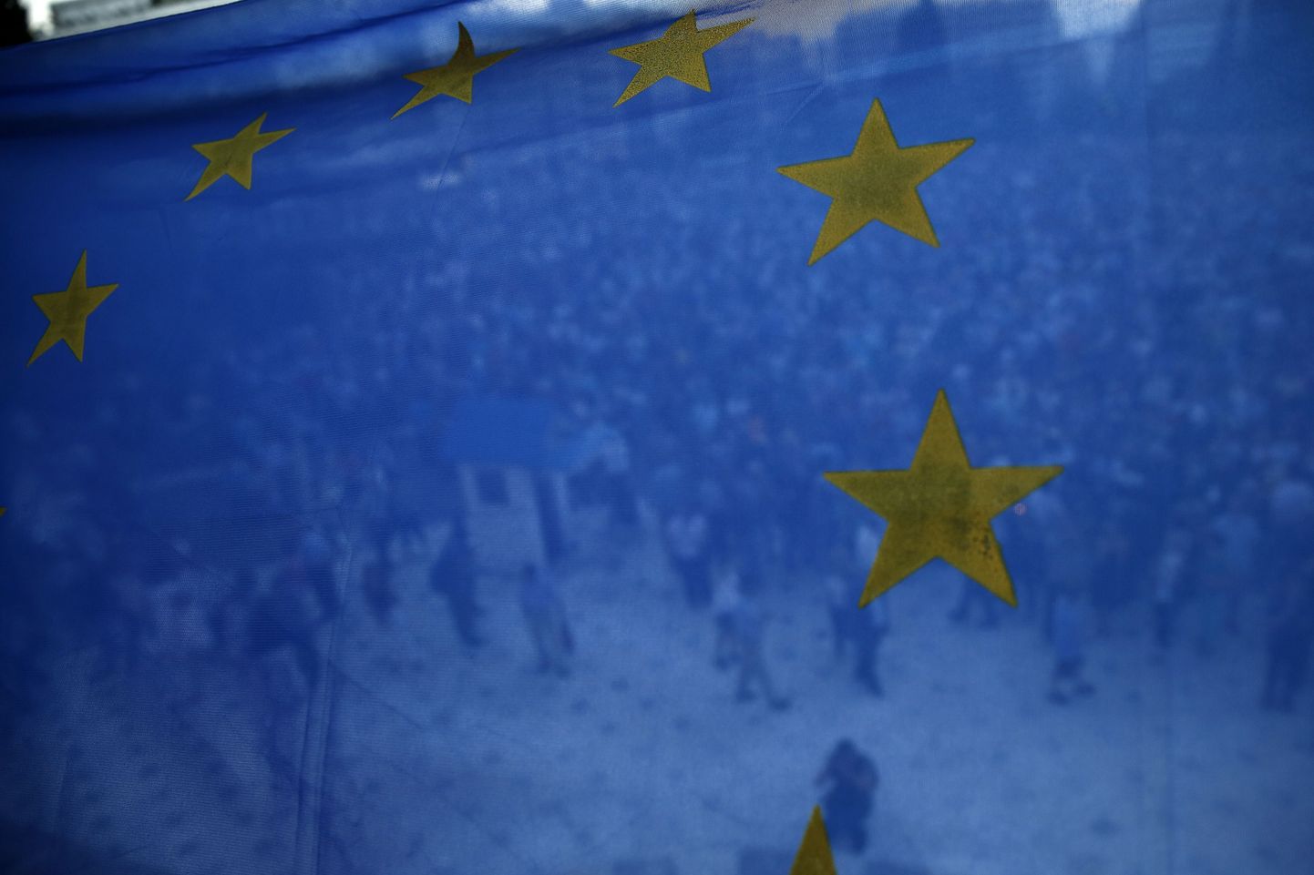 Кризис в Греции угрожает евро.