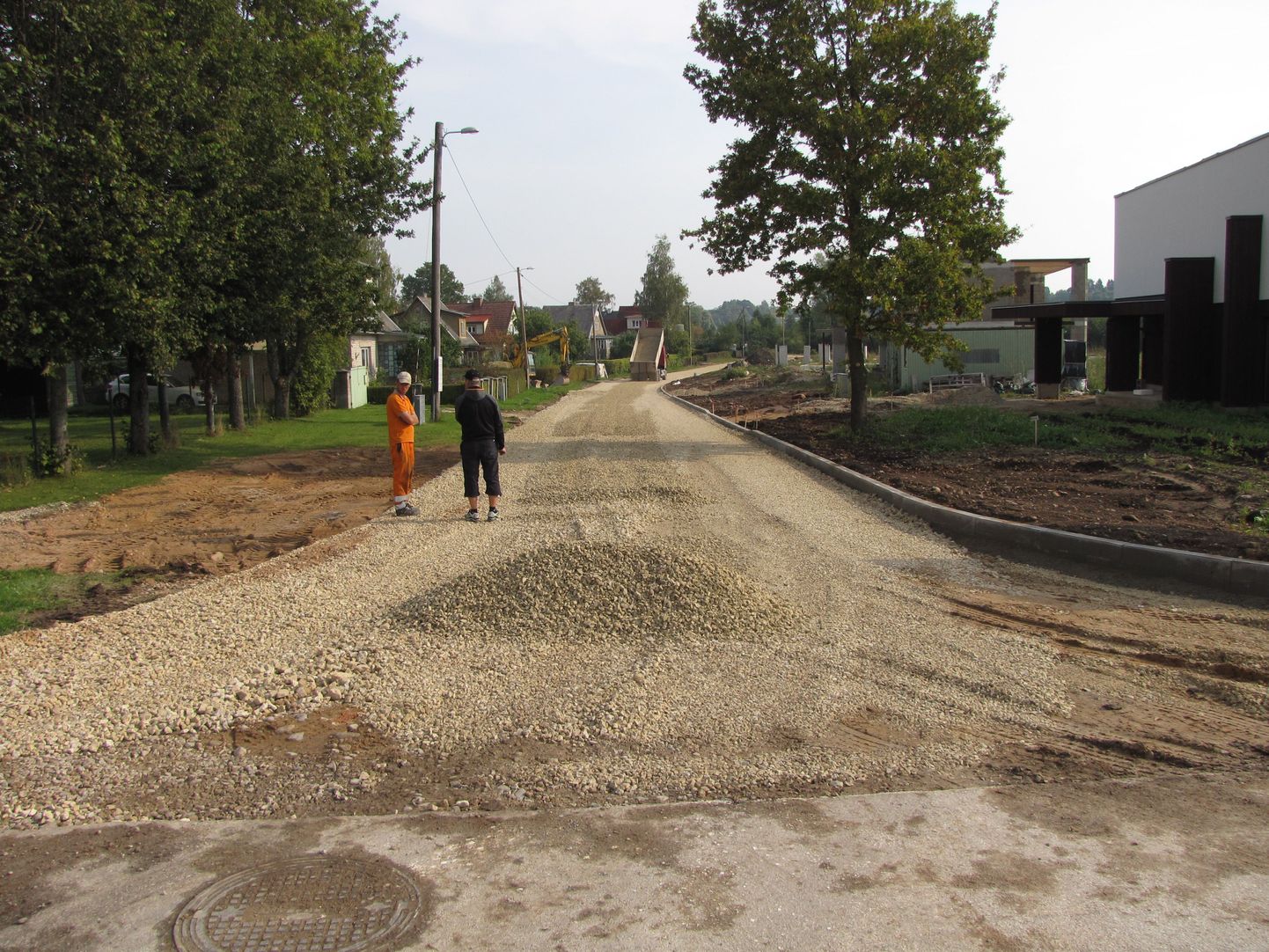Algaval nädalal hakatakse Karja tänavale asfalti panema.