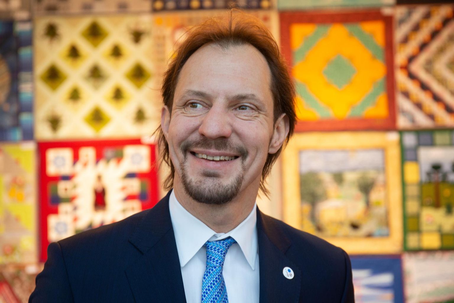 Sotside esinumber maakonnas on kultuuriminister Indrek Saar.