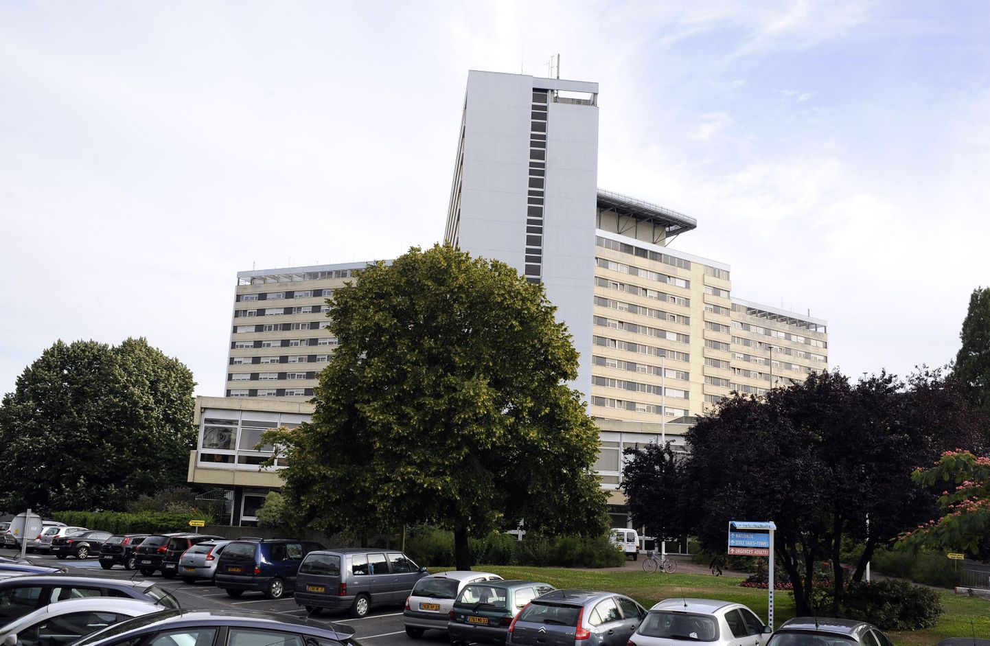 Haigla Bordeaux's, kus kolibakteri põhjustatud neeruhaiguse tagajärjel suri 78-aastane naine.