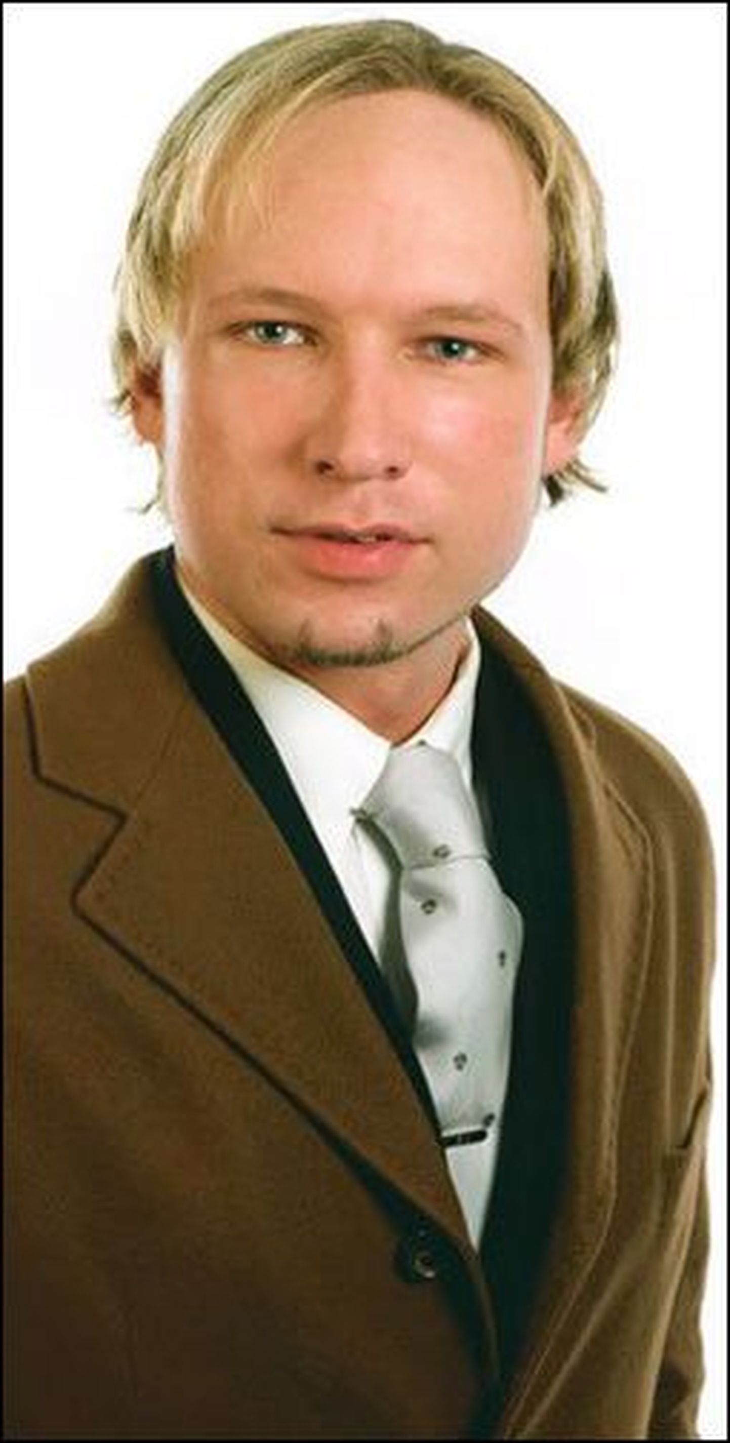 Kahtlusalune Anders Behring Breivik. Politsei sõnul otsiti läbi nii tema endine korter Oslos kui ka tema praegune elukoht Hedmarkis.