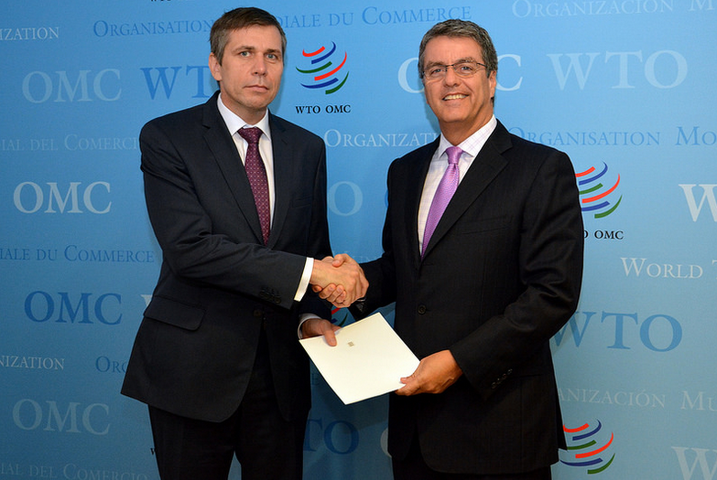 Посол Эстонии Андре Пунг и гендиректор ВТО Роберто Азеведо.
