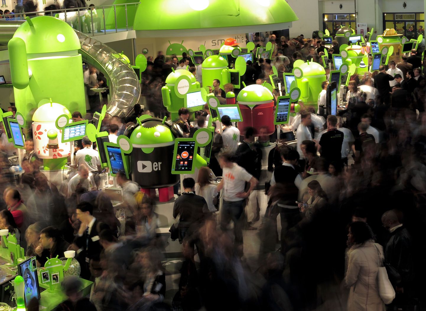 Androidi mõjuvõimu seekordsel Mobile World Congressil näitas ka lugematu hulk logosid, rohelisi mehikesi.