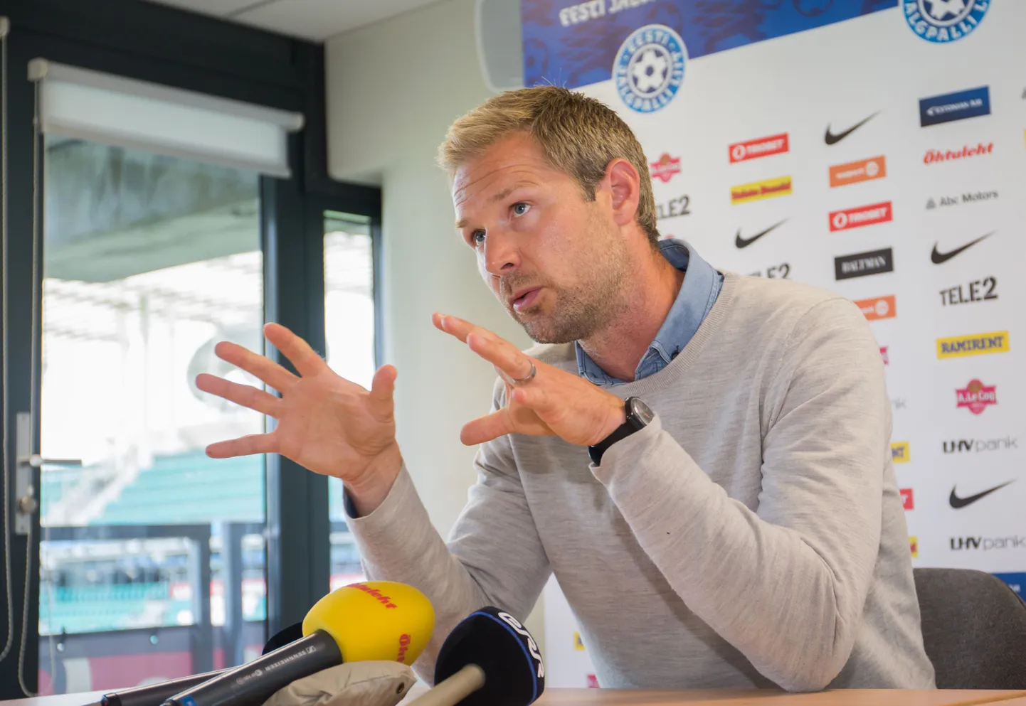 Eesti jalgpallikoondise nüüdseks endine peatreener Magnus Pehrsson.