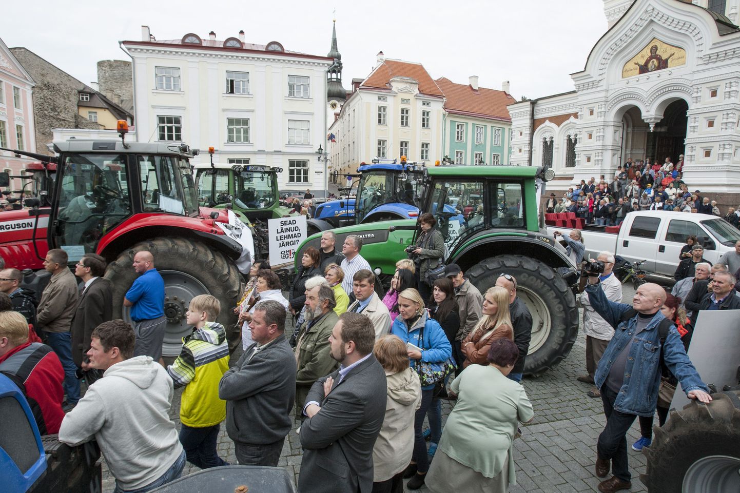 Möödunud aasta septembris sõitsid põllumehed Toompeale meelt avaldama 101 traktoriga ja kohal oli sadu inimesi.