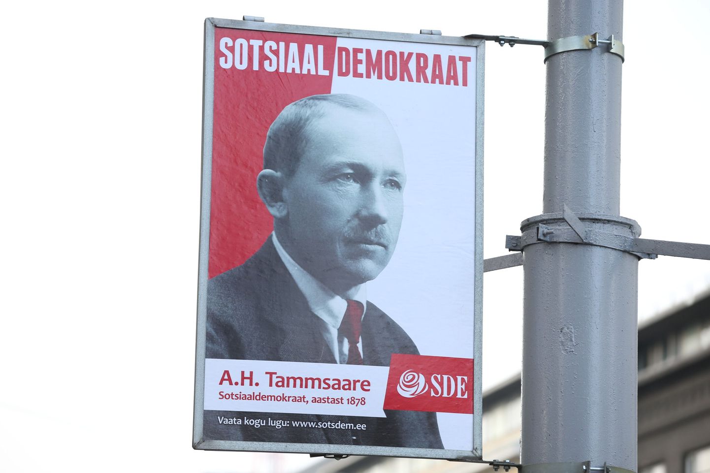Tammsaare näoga plakat sotside valimiskampaanias.