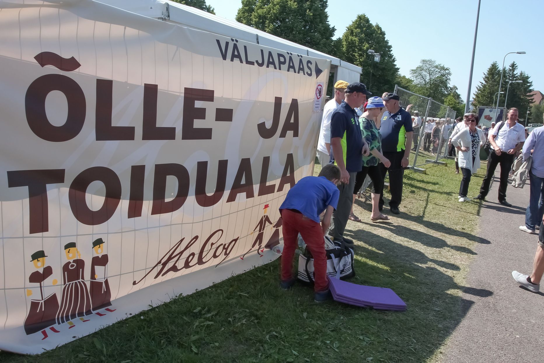 Õlleala laulupeol.
