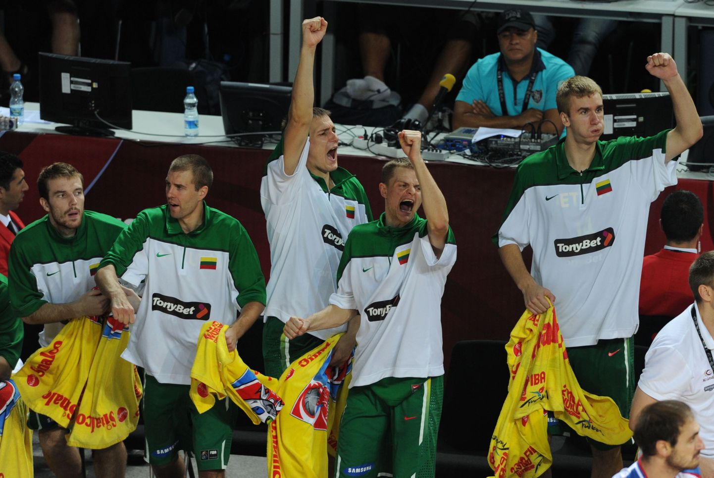 Leedu korvpallikoondise vahetusmeeste ping juubeldab - MMi pronksimängus oldi Serbiast kindlalt üle