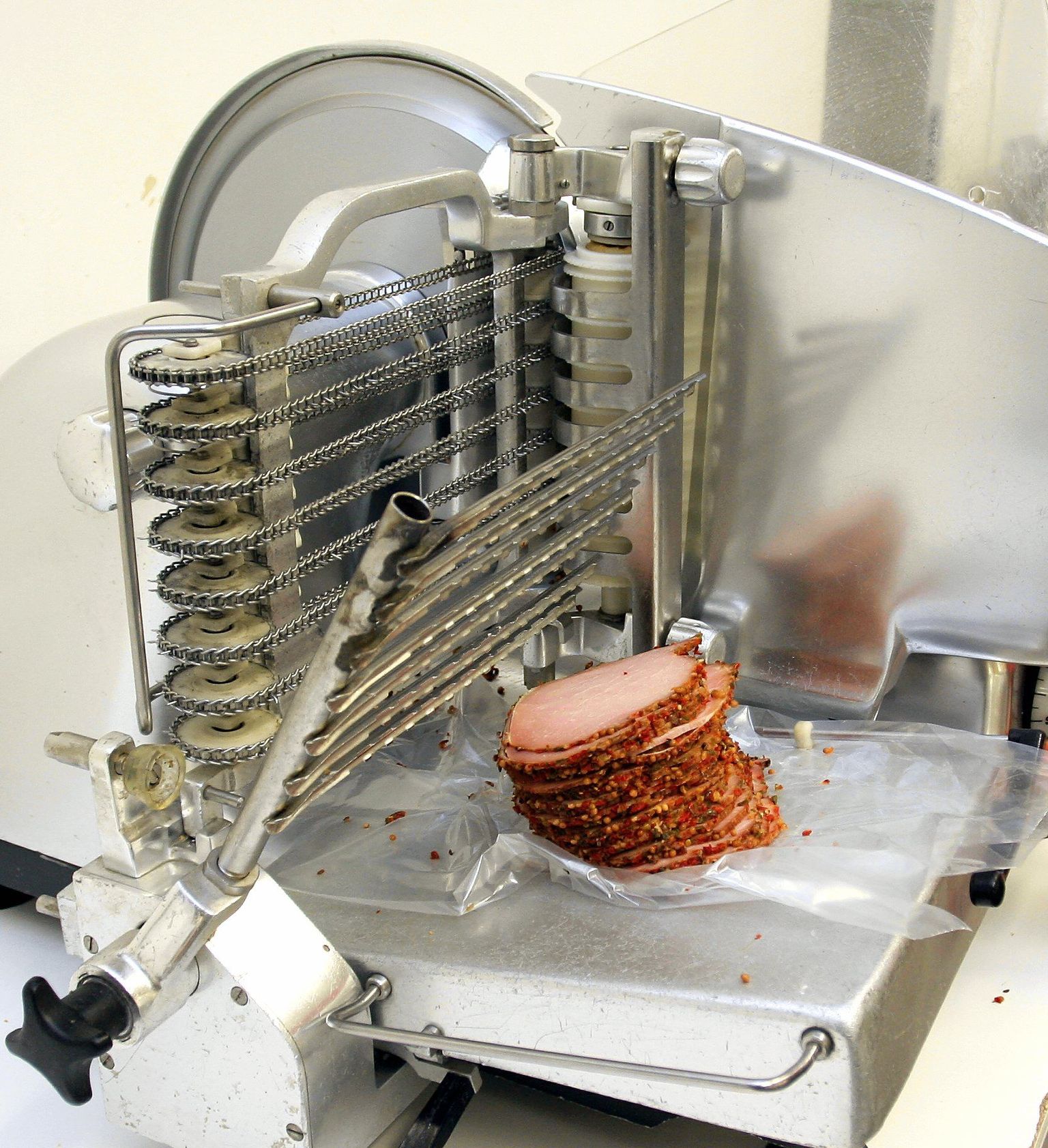 Komisjonil palutakse keelata kloonitud loomadest või nende järeltulijatest valmistatud lihatoodete turuleviimine ja import. Pildilolev sink ei ole valmistatud kloonitud loomadest.