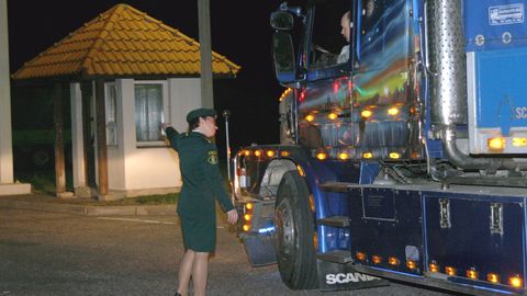 Endine kaitsepolitseinik avab varjatud sündmuste loo uues raamatus