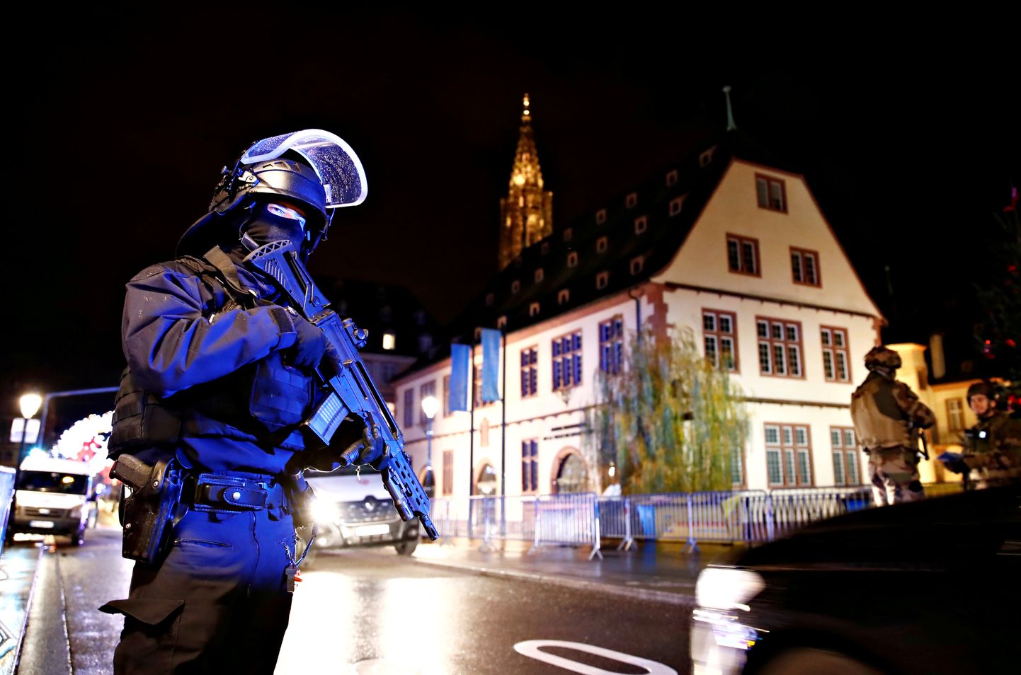 Strasbourgi jõulutur ala turvab politsei ja eriüksuslased