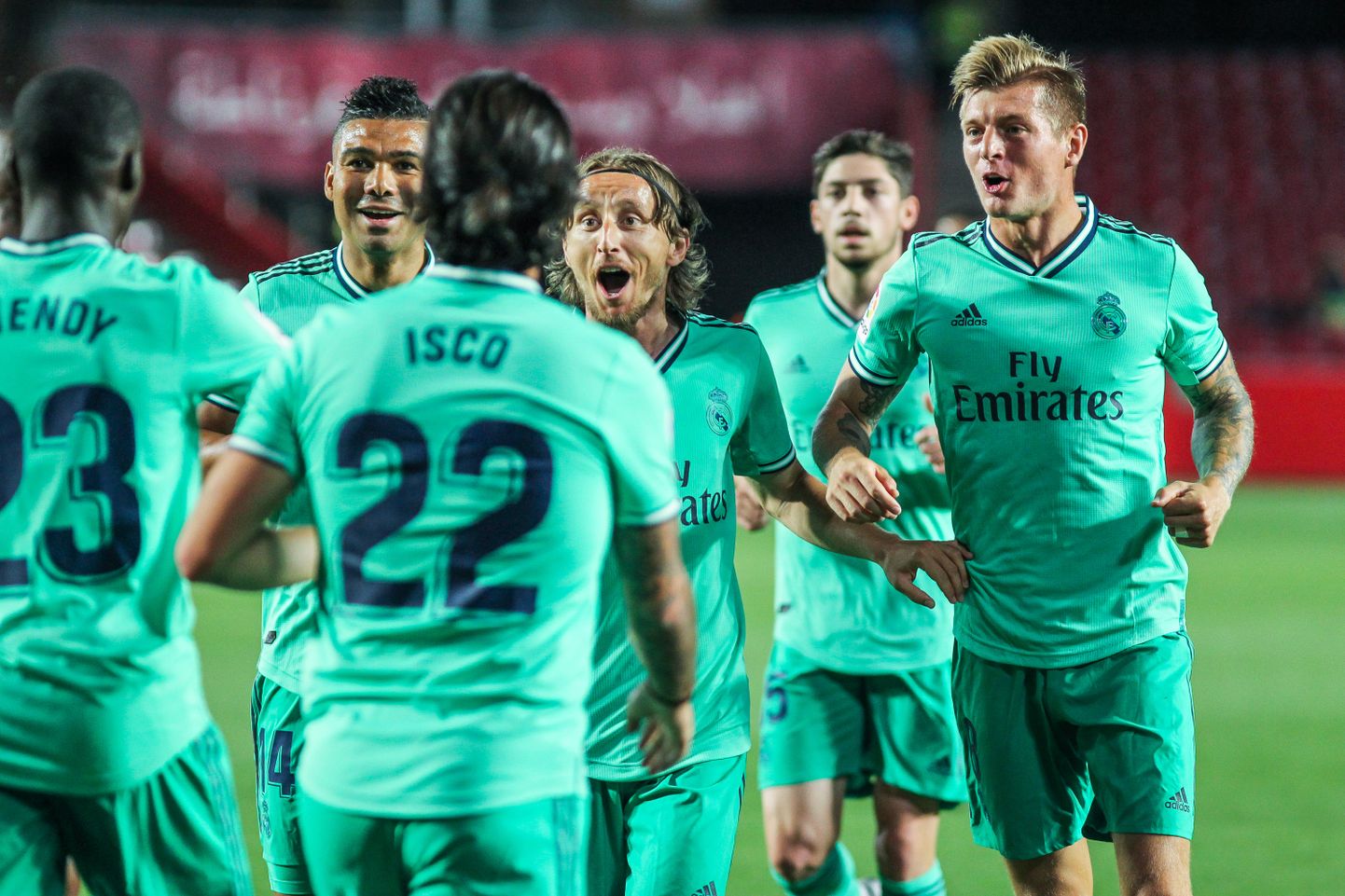 Madridi Reali mängijad väravat tähistamas.