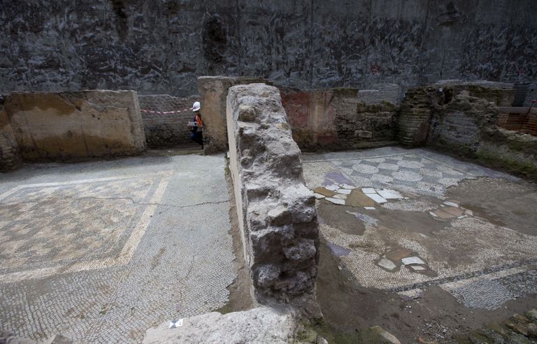 Vana-Rooma salateenistuse keskuse mosaiikpõrandad