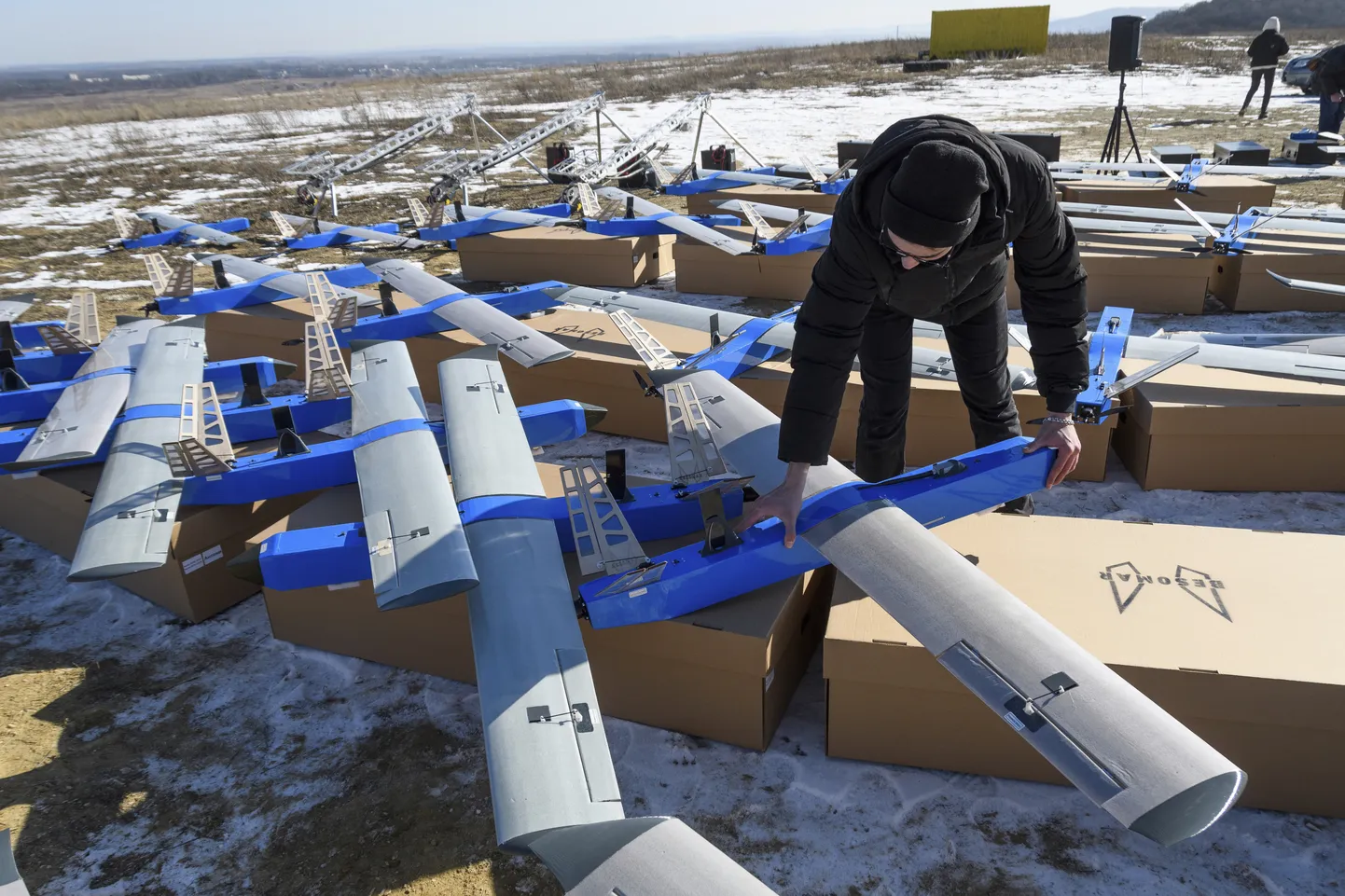 Ukrainas ehitatud tiibadega droonid Besomar 3210 lähevad kasutusse Lvivi piirkonnas. neid on nüüd vaja massiliselt ja kiiresti.