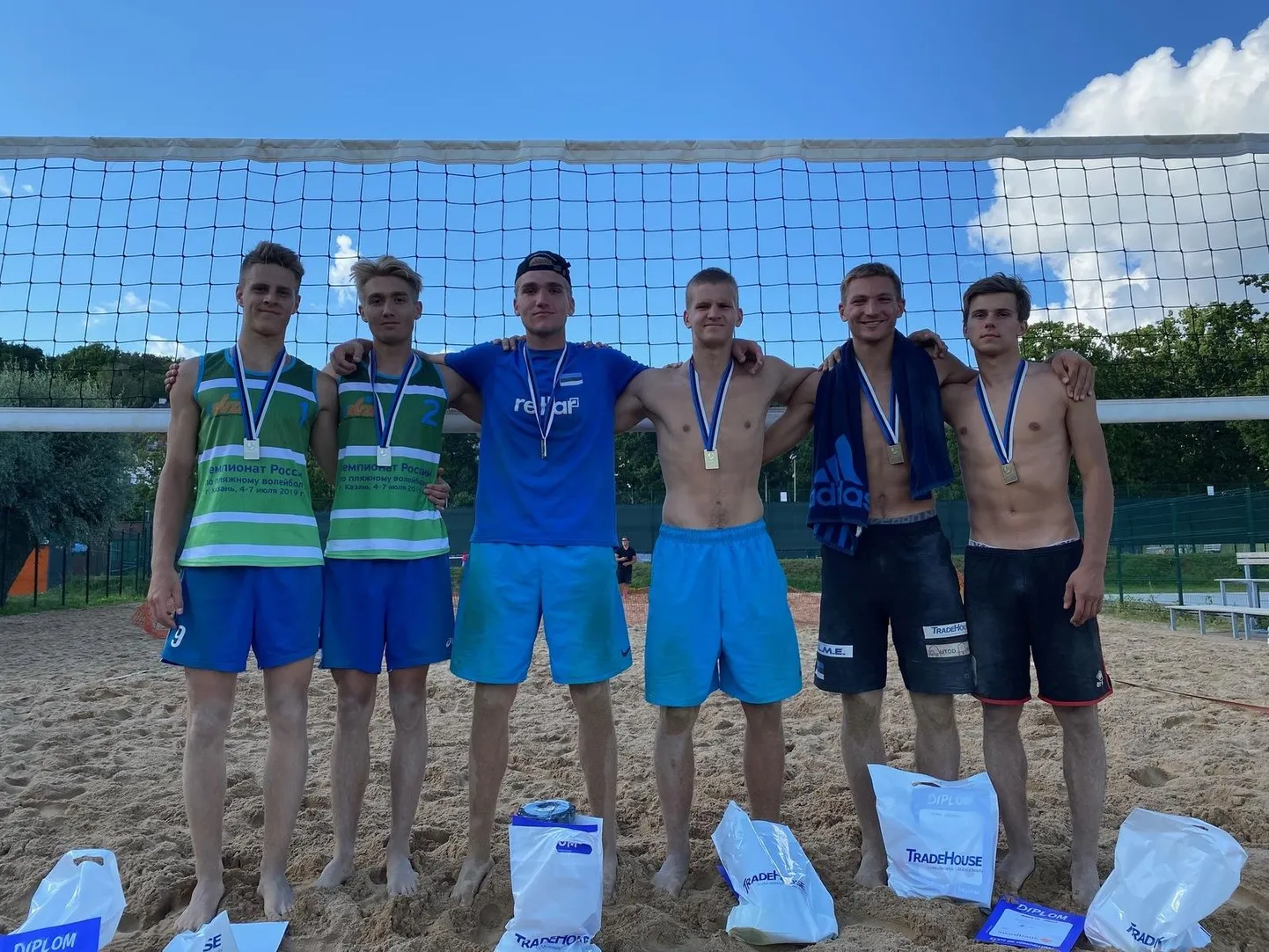 Rannavõrkpalli Eesti meistrivõistluste U20 vanuseklassi esikolmik.