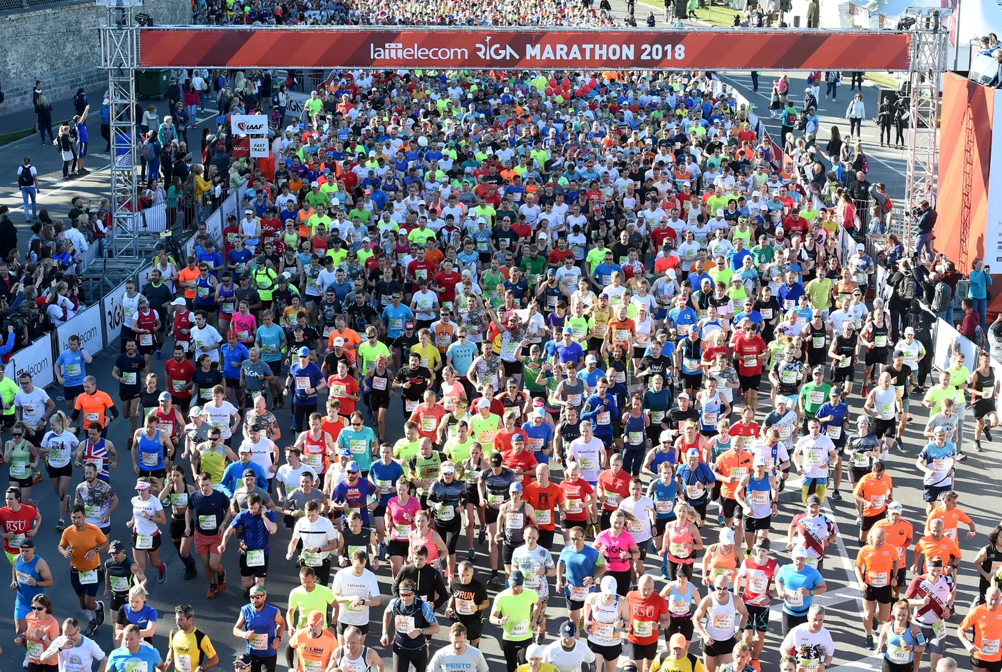 "Lattelecom" Rīgas maratona dalībnieki 21 km un 42 km distancē.
