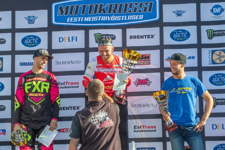 Pärnu Kuningas Superfinaal juulis 2019, teise koha saanud Indrek Mägi on vasakul.
