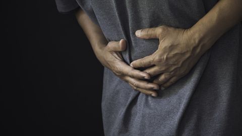 Soolevähile iseloomulikud kõhuvalud, kõikvõimalikud seedekorratused, isegi veri väljaheitel ei pruugi alati olla vähi sümptom, need võivad esineda ka paljude muude haiguste korral. Soolevähile iseloomulikud kõhuvalud, kõikvõimalikud seedekorratused, isegi veri väljaheitel ei pruugi alati olla vähi sümptom, need võivad esineda ka paljude muude haiguste korral.