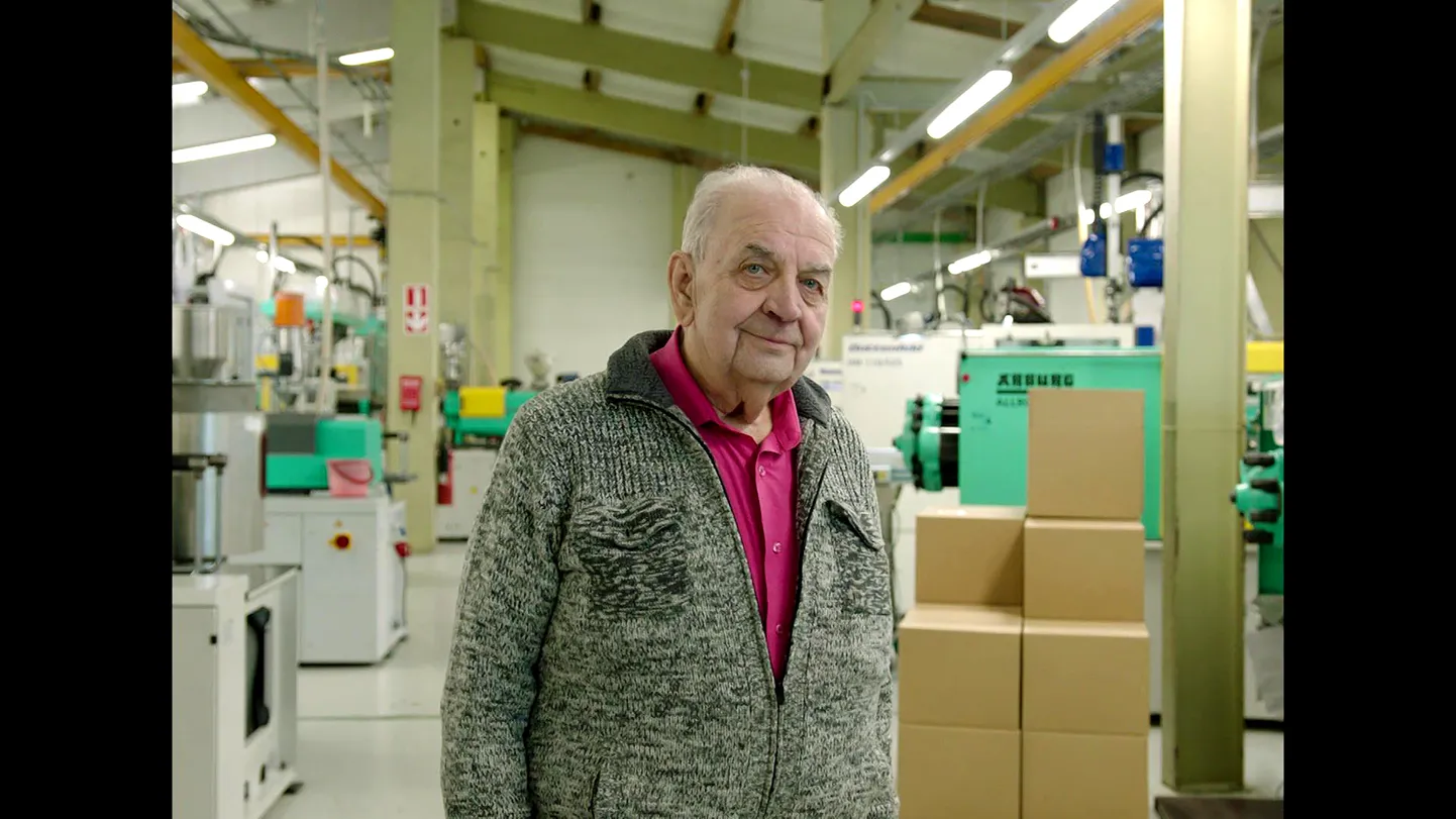 Mullusel EY aasta ettevõtja galal pälvis elutööpreemia Hiiumaa pere-ettevõtte, plastifirma M ja P Nurst asutaja Mati Nurs, kes lahkus eelmise aasta jõuluajal manalateedele.