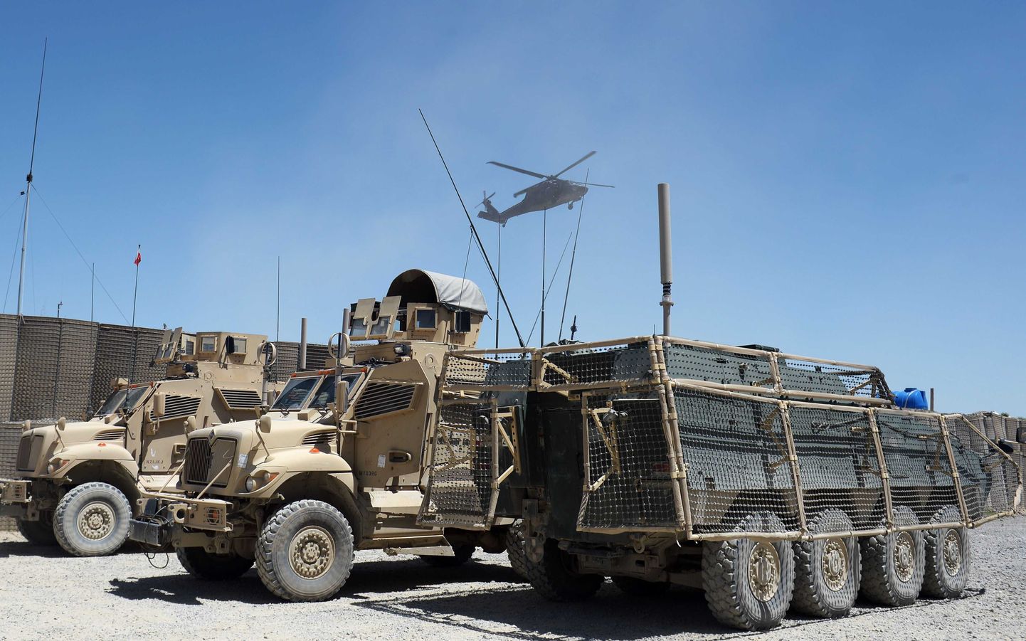 Poola ja USA sõjaväetehnika Ghaznis.
