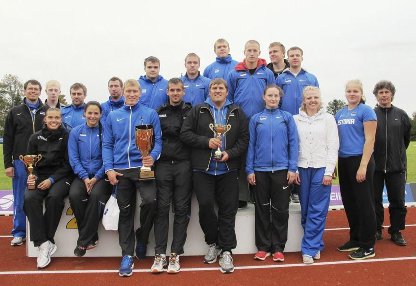 Eesti koondis oli Balti matšil võidukas. Fotol on osa selle 26 liikmest.
