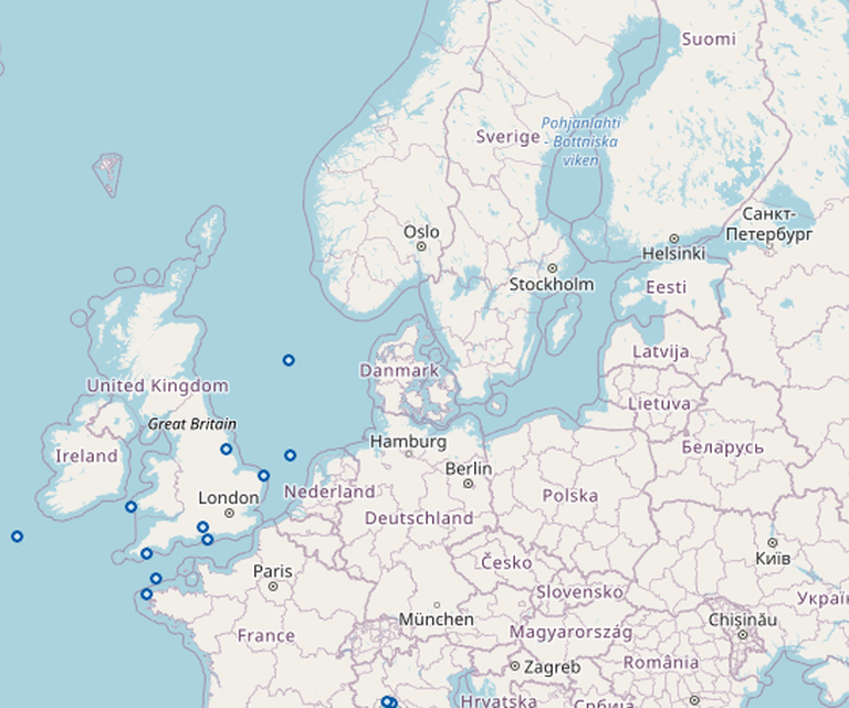 Скриншот онлайн-карты Национального управления океанических и атмосферных исследований США. Синие точки показывают наличие загрязнения.