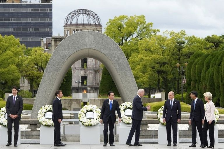 Лидеры G7 почтили память жертв атомной бомбардировки Хиросимы 1945 года