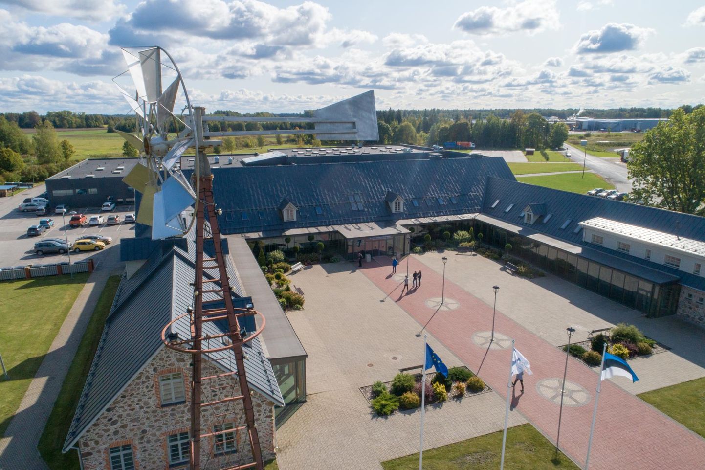 Õpilased hakkasid Viljandi kutseõppekeskuse peahoonesse naasma 18. mail.