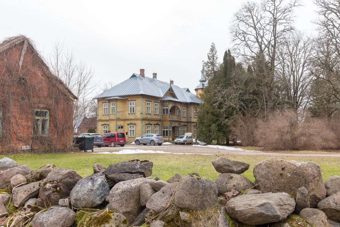 Mulgi Häärberi juhataja Merle Palgi sõnutsi on Heino igati hea tervise juures, aga ühtegi head lahendust tema ega temasuguste ohutuse tagamiseks praegu tegelikult ei eksisteeri.