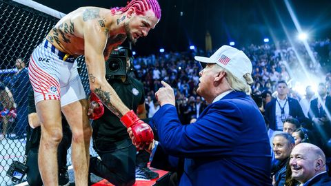 Kaheksat meest süüdistatakse plaanis rünnata droonide ja snaipritega Trumpi Valge Maja üritust